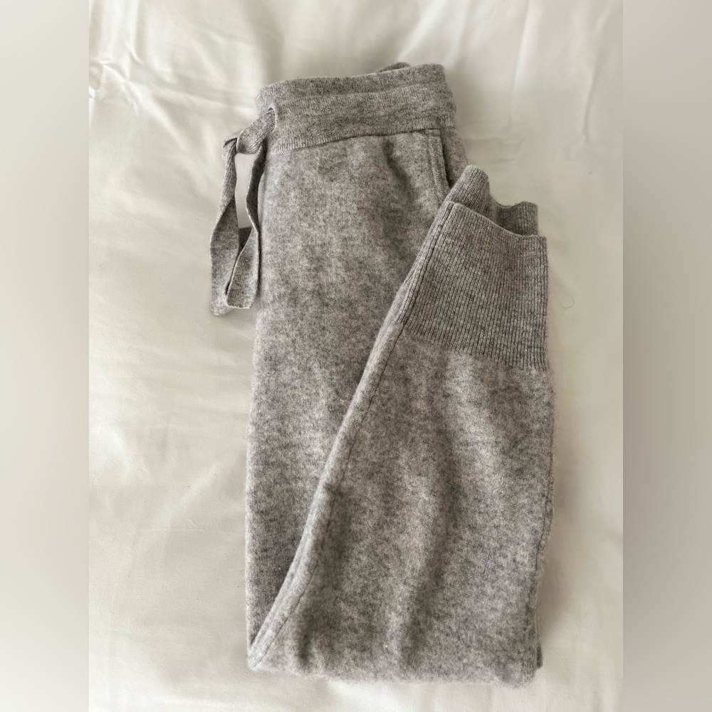 Cashmere Joggers